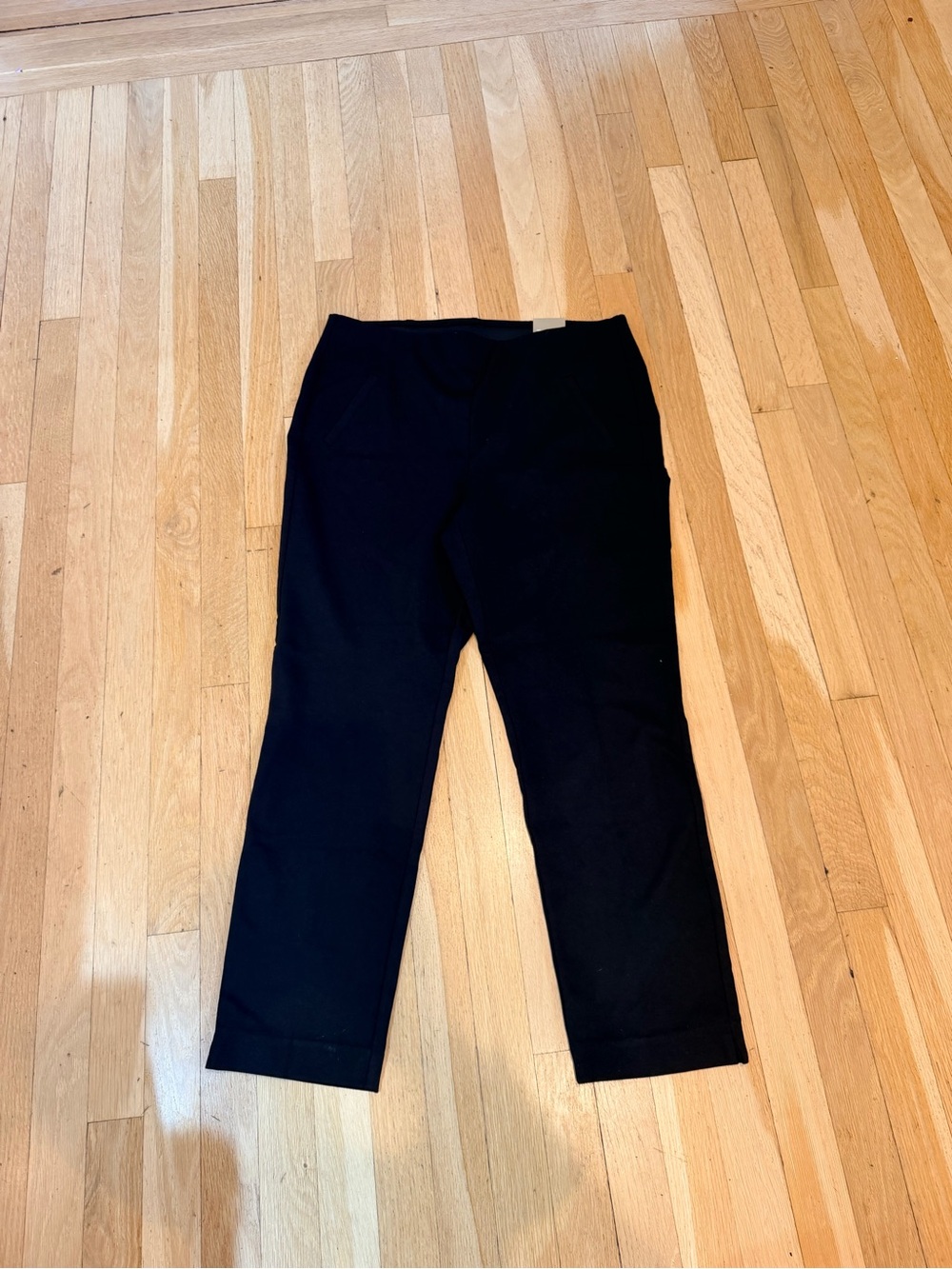 NWT Black Chico’s Slimming Ponte Pull On Pant 12 Ankle (2)